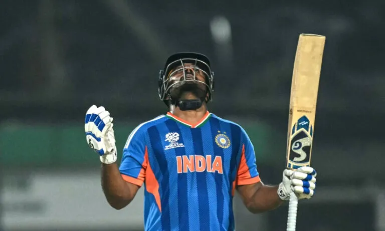 ചേട്ടൻ നിറഞ്ഞാടി: ടി20 ലോകകപ്പില്‍ ഇന്ത്യ സെമിയിൽ