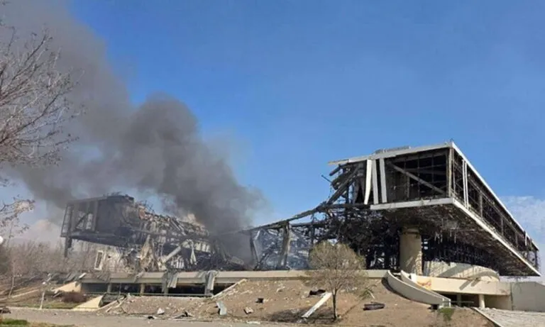 വൻനാശം വിതച്ച് അമേരിക്ക-ഇസ്രായേൽ ആക്രമണം; തെഹ്റാനിലെ ആസാദി സ്റ്റേഡിയം തകർത്തു