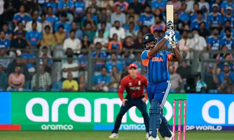 വൺ ടൈം വണ്ടർ അല്ല, രാജകീയ തിരിച്ചുവരവ്; വിമർശകരുടെ വായടപ്പിച്ച് സഞ്ജു