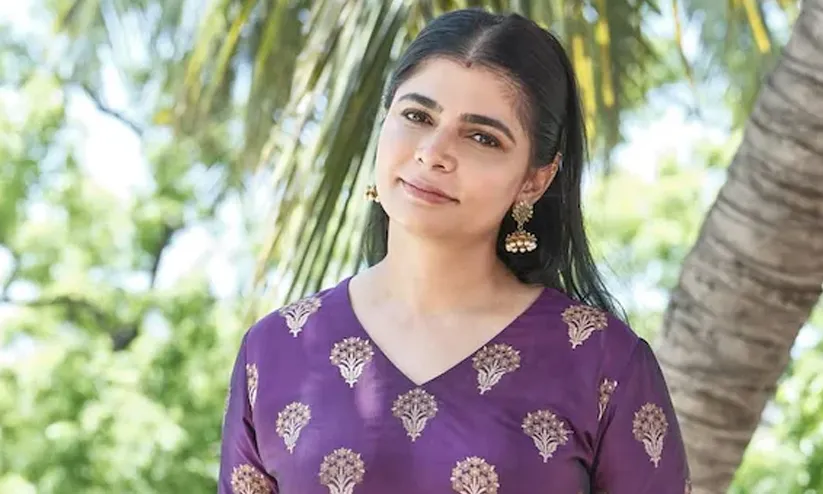 യഷ് ദയാൽ പീഡകനെന്ന് തുറന്നെഴുതാൻ മാധ്യമങ്ങൾക്കെന്താണ് മടിയെന്ന് ചിന്മയി; ‘പണത്തിന് വേണ്ടി എന്തിനെയും വെള്ളപൂശുന്ന രീതി നാണക്കേട്’