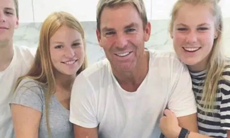 രാജസ്ഥാൻ റോയൽസിനെ വിറ്റ വകയിൽ ഷെയിൻ വോണിന്‍റെ കുടുംബത്തിനും ലോട്ടറിയടിച്ചു! ലഭിക്കുക 460 കോടി