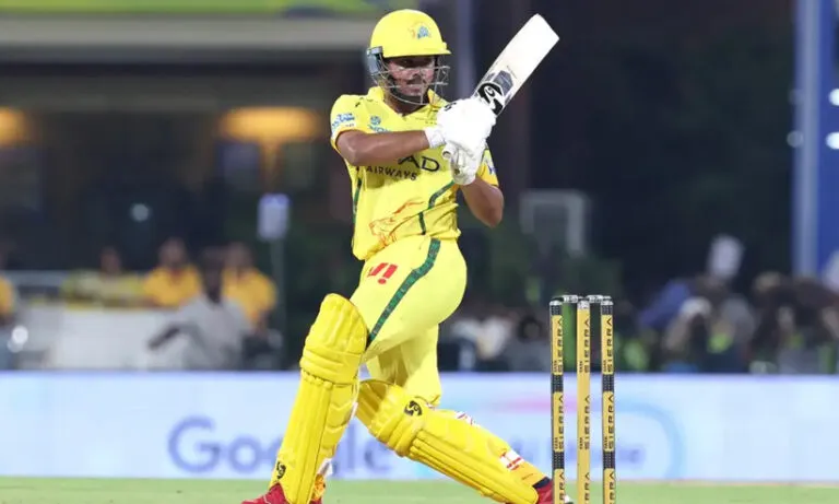 ചെപ്പോക്കിൽ ചരിത്രമെഴുതി ആയുഷ് മാത്രെ, 43 പന്തിൽ 73; ചെന്നൈക്കെതിരെ പഞ്ചാബിന് 210 റൺസ് വിജയലക്ഷ്യം