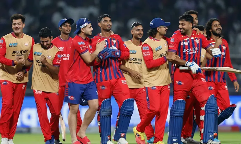 നാടകീയം ലഖ്നോ! രക്ഷകനായി ചൗധരി (27 പന്തിൽ 54); കൊൽക്കത്തക്കെതിരെ അവസാന പന്തിൽ ജയം