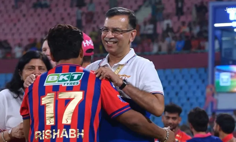 മത്സരശേഷം പന്തിനെ ചേർത്തുപിടിച്ച് സ്നേഹപ്രകടനവുമായി സഞ്ജീവ് ഗോയങ്ക; ലഖ്നോ ടീം ഉടമക്ക് ഇതെന്തുപറ്റി എന്ന് നെറ്റിസൺസ്