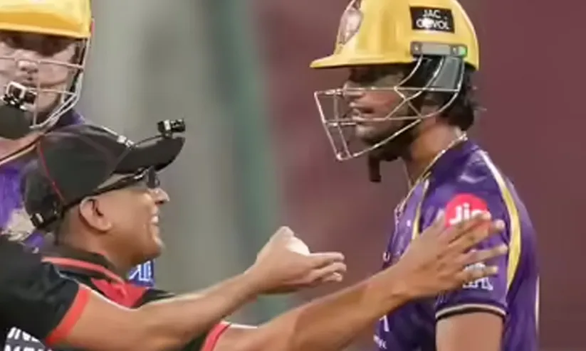 മത്സരത്തിനിടെ ഐ.പി.എൽ പെരുമാറ്റച്ചട്ടം ലംഘിച്ചു; അൻഗ്രിഷ് രഘുവംശിക്ക് പിഴയിട്ട് മാച്ച് റഫറി