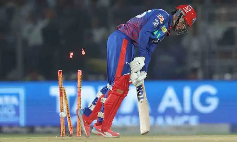 ബാറ്റിങ് തകർച്ചയിൽ ഡൽഹി; ആറാം വിക്കറ്റും വീണു, ഐ.പി.എല്ലിലെ റെക്കോർഡ് നാണക്കേട്