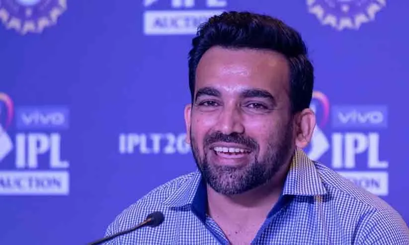 സ്റ്റീഫൻ ഫ്ലെമിംങിന് പിൻഗാമി; ചെന്നൈ സൂപ്പർ കിങ്സിന്റെ പുതിയ ബൗളിങ് കോച്ചായി സഹീർ ഖാൻ ചുമതലയേറ്റു
