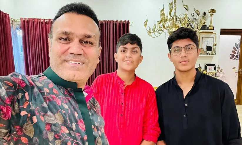 ‘പപ്പാ, എന്തിനാണ് ഇത് ചെയ്യുന്നത്? നിങ്ങളുടെ ഇമേജ് നശിക്കും’; റിയാലിറ്റി ഷോ ചെയ്യുന്നതിന് മക്കളുടെ എതിർപ്പുണ്ടായിരുന്നുവെന്ന് വീരേന്ദർ സേവാഗ്