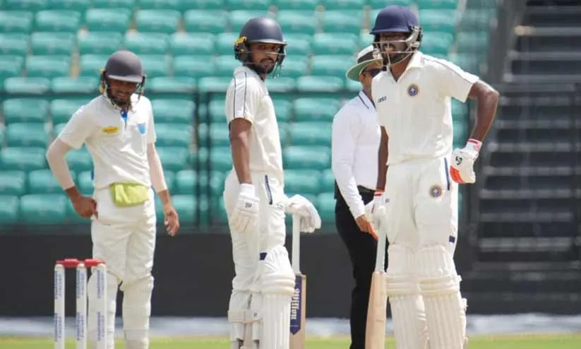 സച്ചിന് പിന്നാലെ സെഞ്ച്വറിയുമായി അസറുദ്ദിനും; രഞ്ജി ട്രോഫിയിൽ ഒഡീഷക്കെതിരെ കേരളത്തിന് മികച്ച സ്കോർ